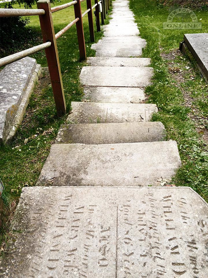 lyndhurst-church-gravestone-steps Lyndhurst Church gravestone steps